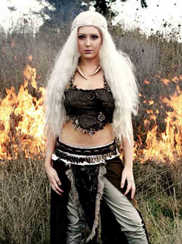 cosplay-Khaleesi-1