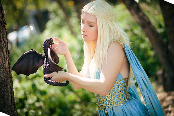 cosplay-Khaleesi-2