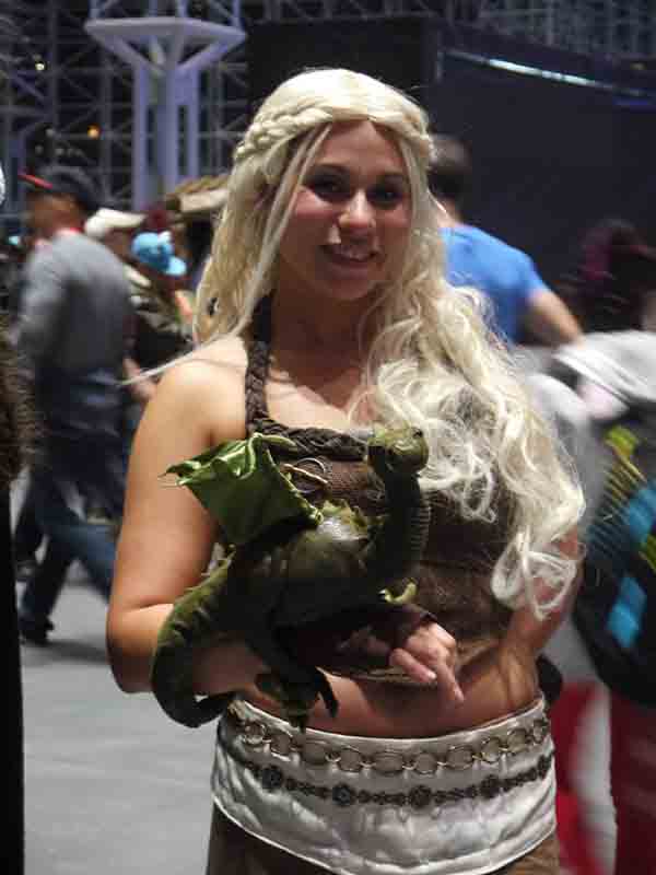 cosplay-Khaleesi-8