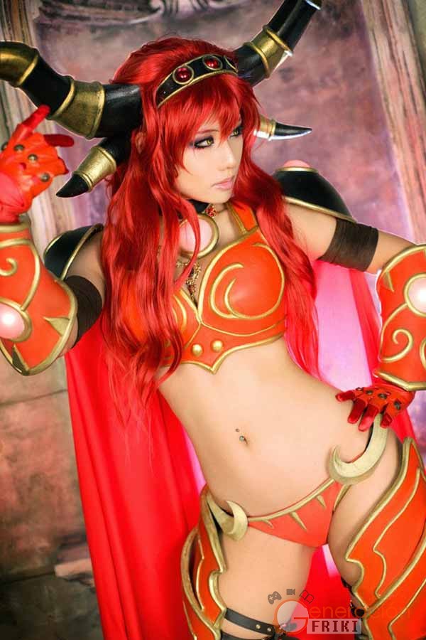 Cosplay-Alexstrasza-Wow-1