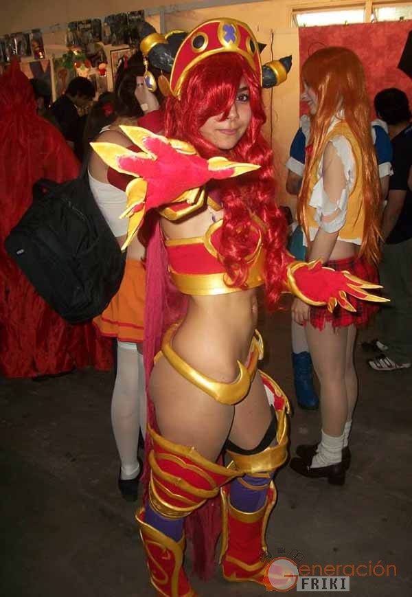 Cosplay-Alexstrasza-Wow-11