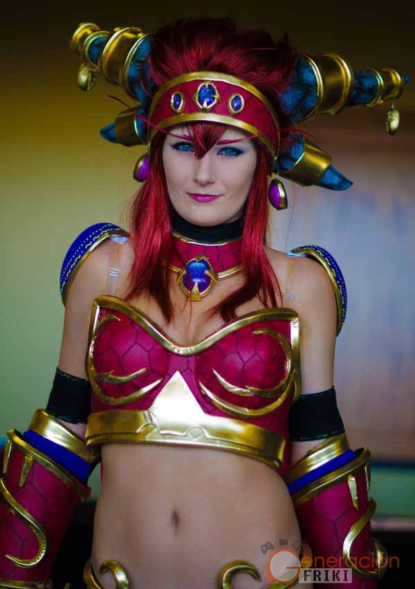 Cosplay-Alexstrasza-Wow-12