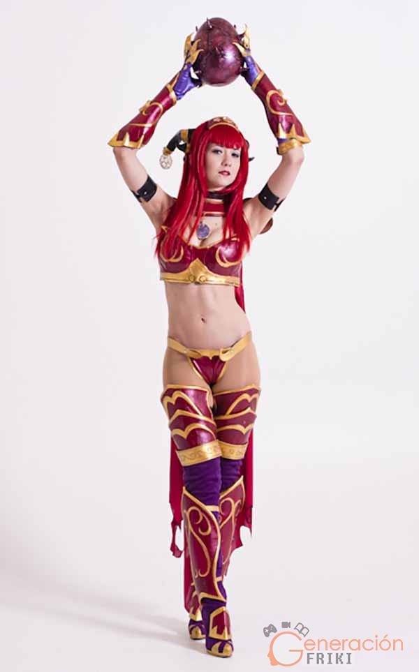 Cosplay-Alexstrasza-Wow-14