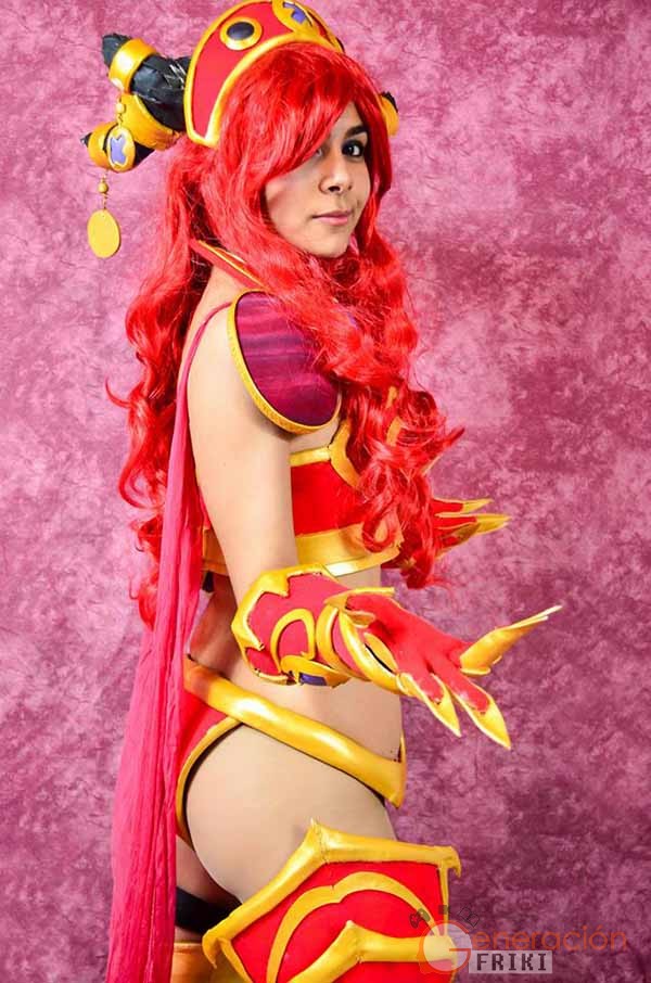 Cosplay-Alexstrasza-Wow-2