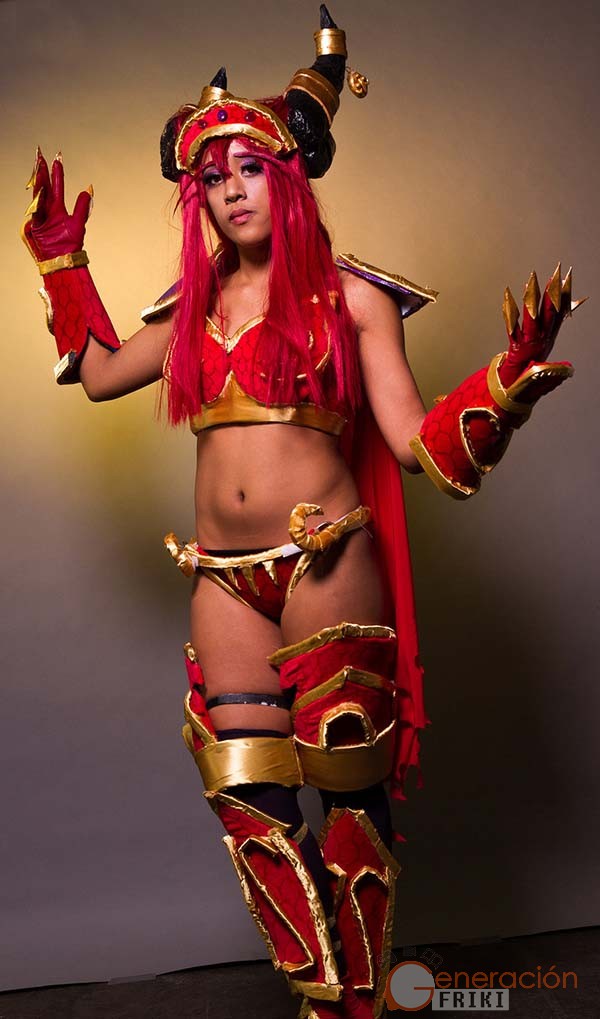 Cosplay-Alexstrasza-Wow-23