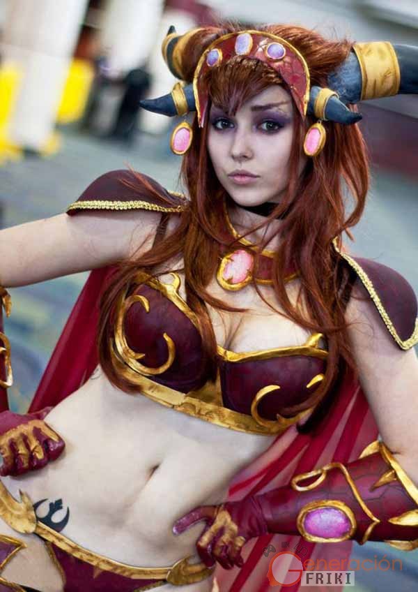 Cosplay-Alexstrasza-Wow-4