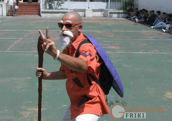 Cosplay-Mutenroshi-DragonBall00004