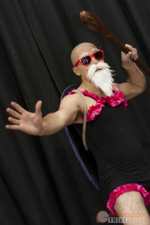 Cosplay-Mutenroshi-DragonBall00008