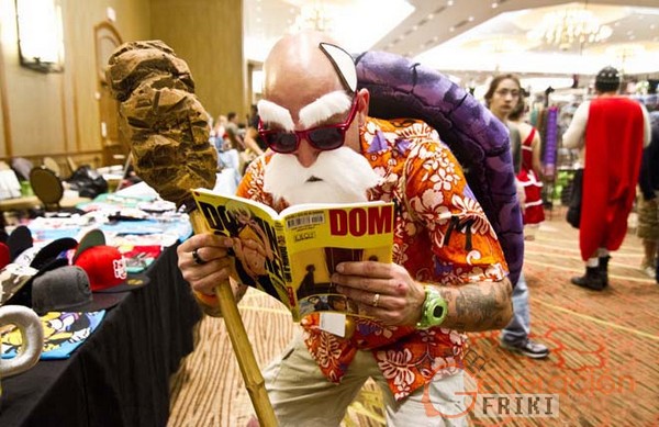 Cosplay-Mutenroshi-DragonBall00033