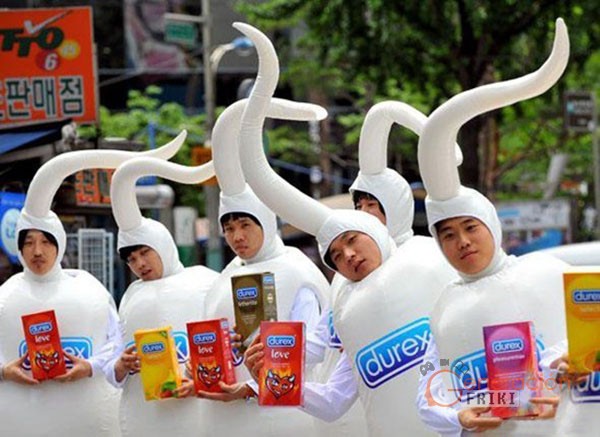 14 Disfraz-espermatozoide-durex
