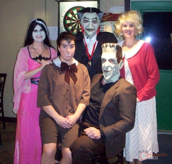 18-Familia-Los-Monster