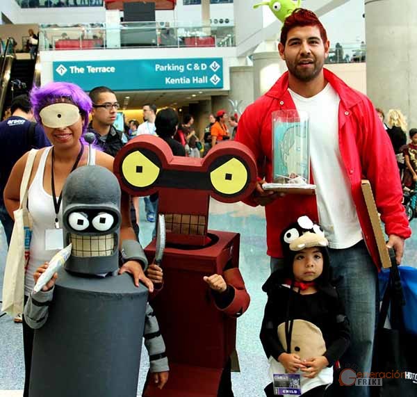 9-Familia-Futurama