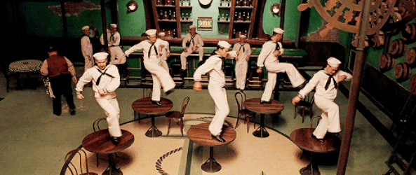 Ave-Cesar-GIF