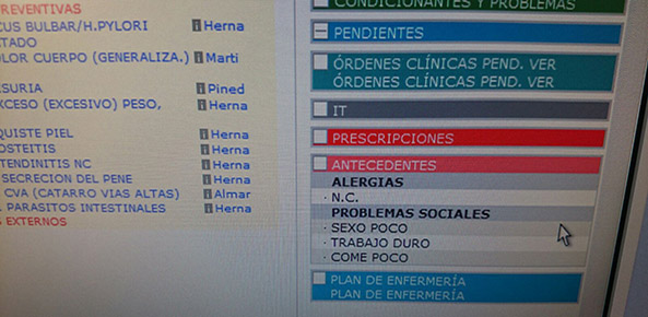 1311-17-06-16-medico-paciente-problemas-sociales-humor