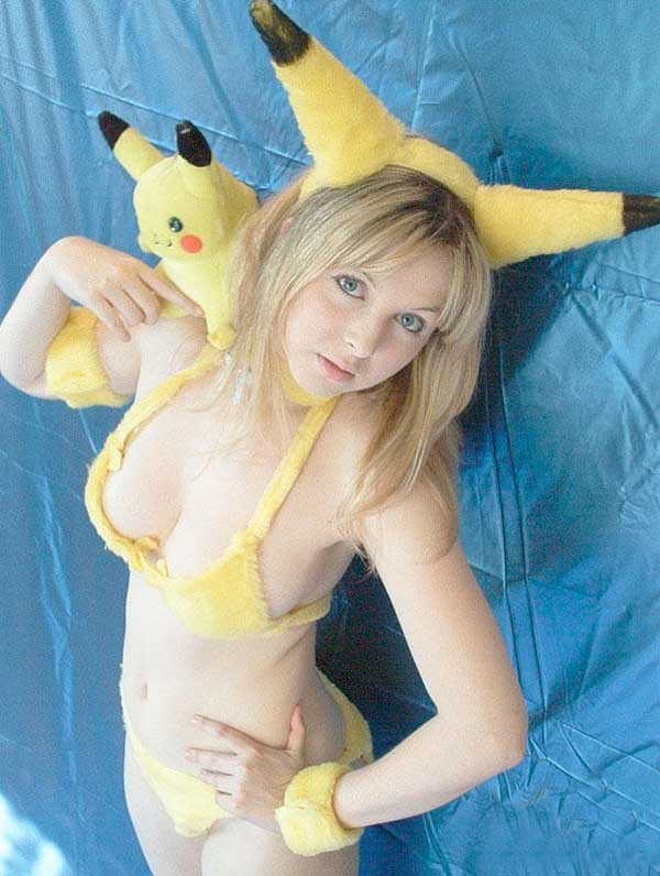 Cosplay-Pikachu-33
