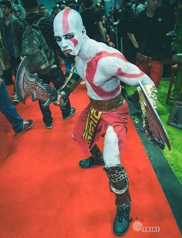 3-Kratos-God-of-War