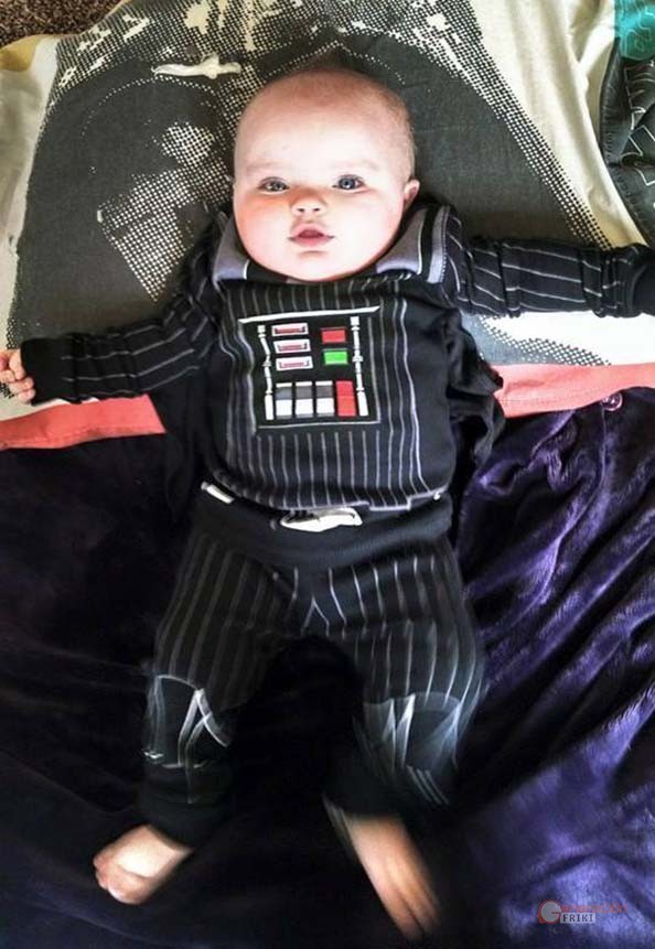 131-Bebe-Darth-Vader