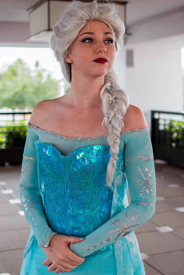 12-Cosplay-Elsa-Frozen