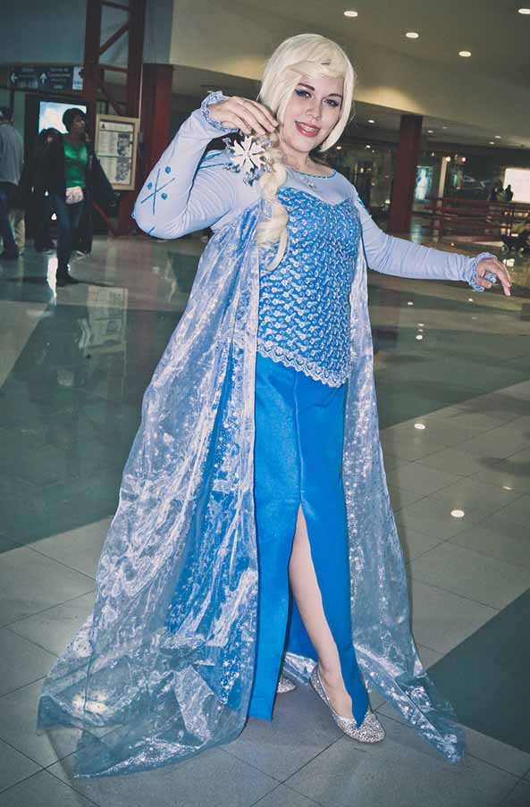 22-Cosplay-Elsa-Frozen