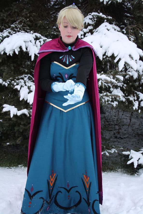 4-Cosplay-Elsa-Frozen