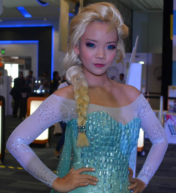 40-Cosplay-Elsa-Frozen