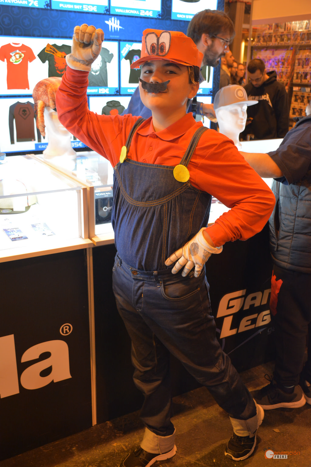 25-Cosplay-Heroes-Comic-con-2017-MarioBros